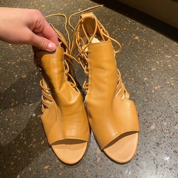 Leather strappy shoes! Worn once for shoot - Picture 2 of 5